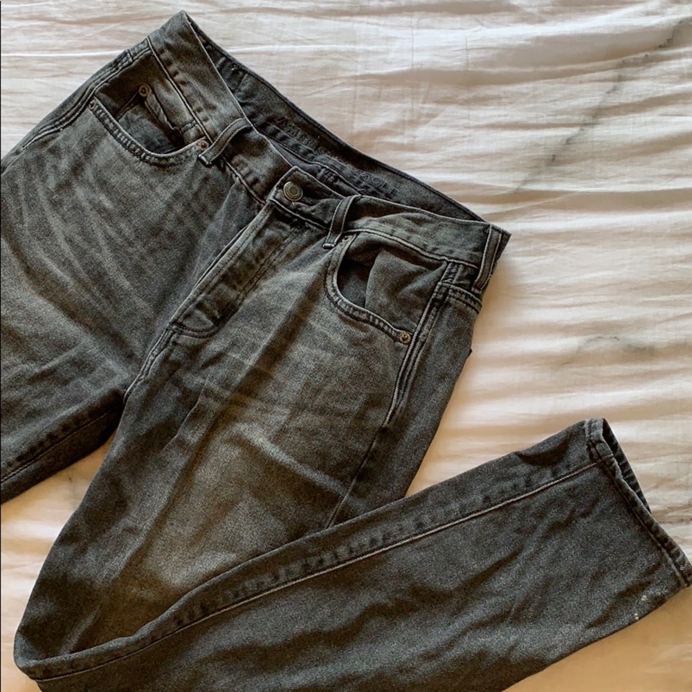 FADED BLACK JEANS